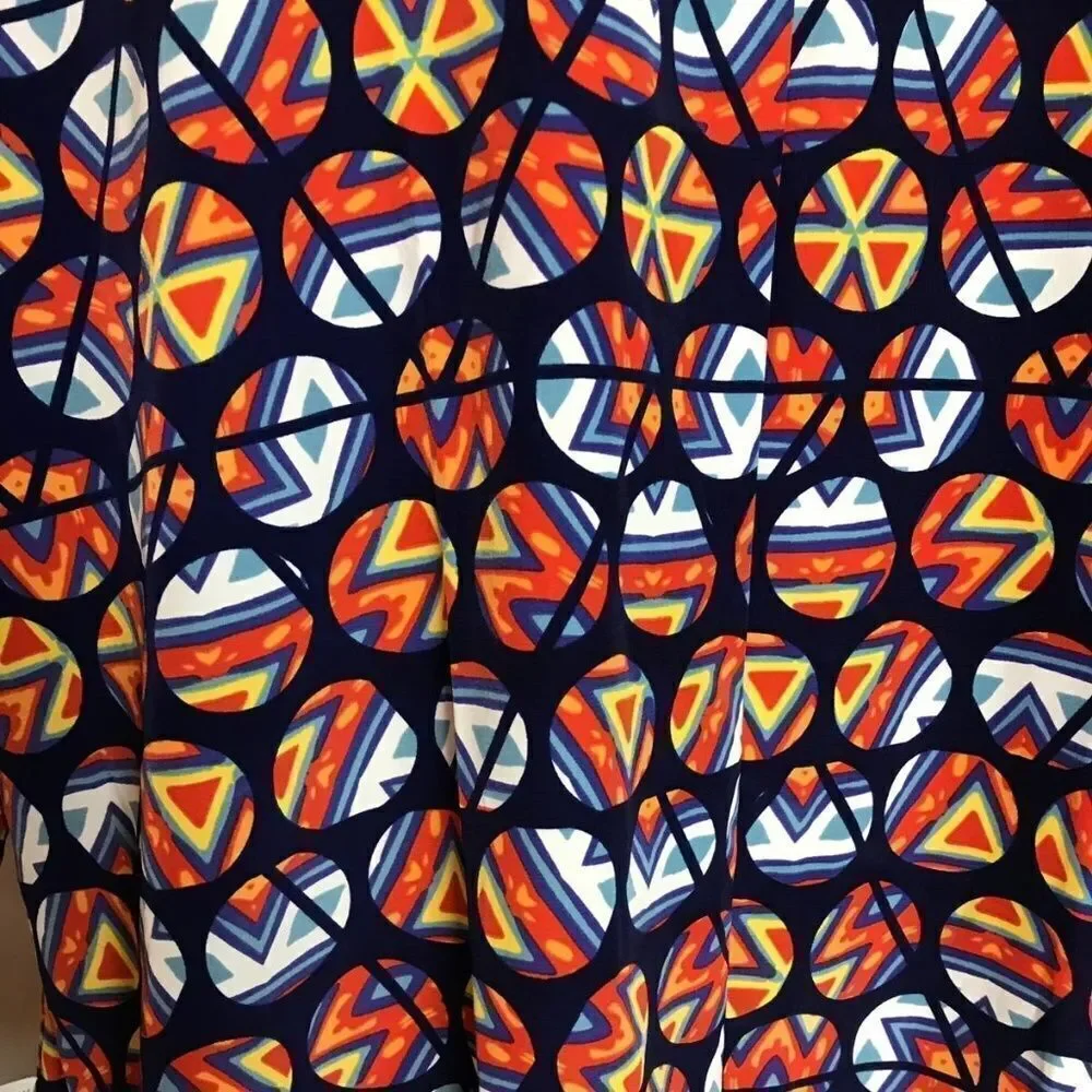 NWT Lularoe Lindsay top - Picture 5 of 6